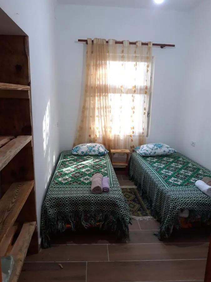 Villa Bujtinat Skenderi Gjinar 2 0*,  Albania